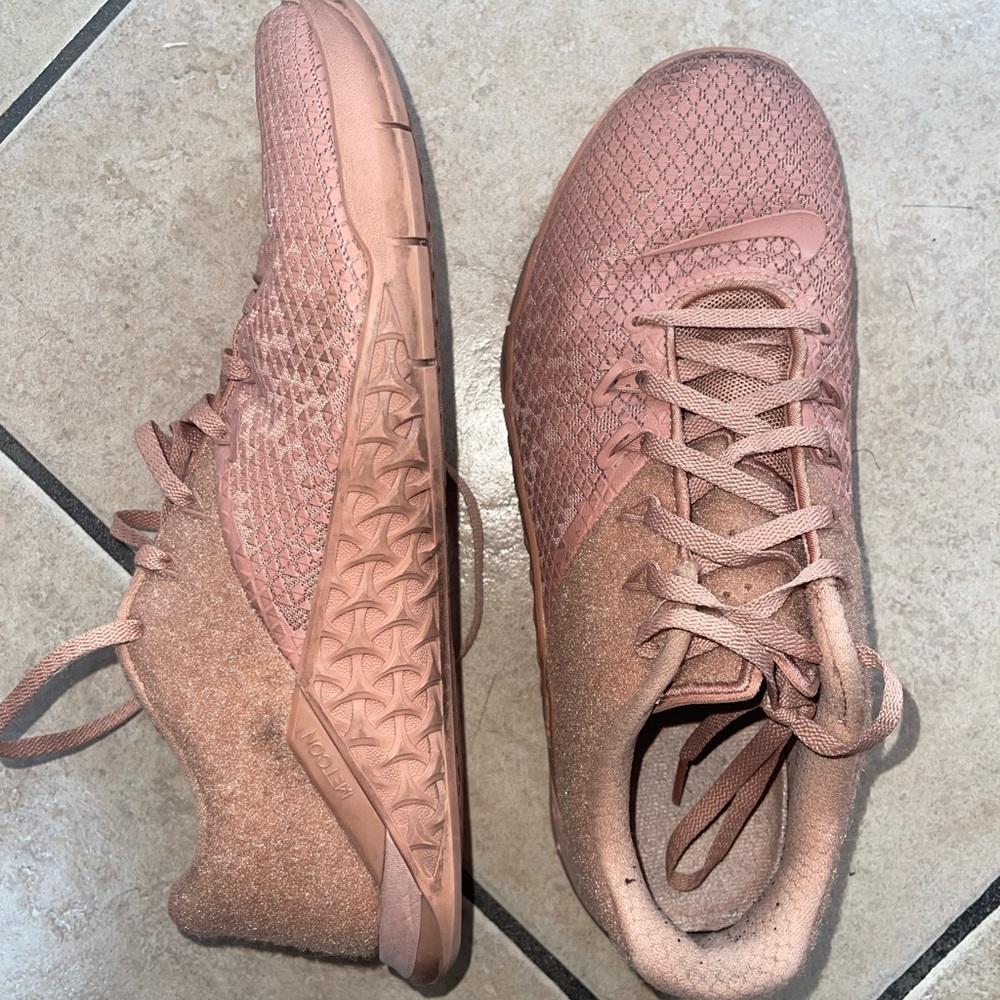 nike metcon 4 pink foam